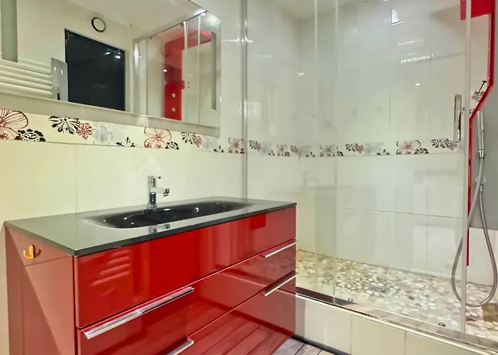 Grazia - Vue Piscine Centre